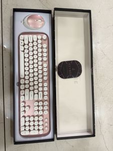 iGear Limited edition retro keyboard combo