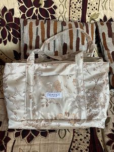 New The Knot Tote Bag