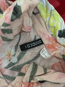 H&amp;M Floral Print Sleeveless Blouse