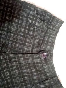 Boy&#39;s Plaid Shorts