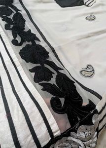 white saree with blouse