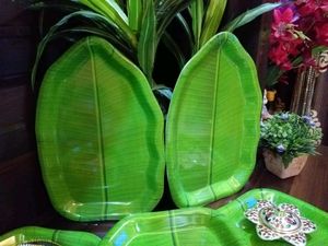 🆕️ Banana Leaf Shape Snacks Plates - Medium Size