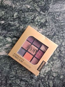 Lakme Ultimate Glam Eyeshadow Palette