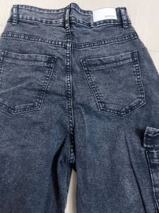 Wide Leg Cargo Jeans