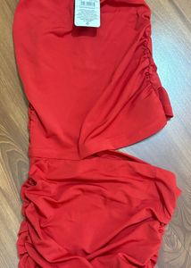 Chic Red One-Shoulder Bodycon Dress
