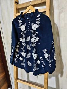 Floral Embroidered Cotries Top size-38