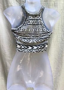 I. CUTE MINI TOP