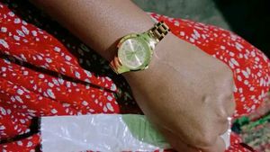 Elegant Rose Gold Women's Watch