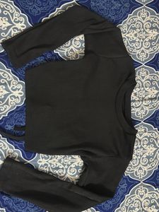 Black Long Sleeve Crop Top