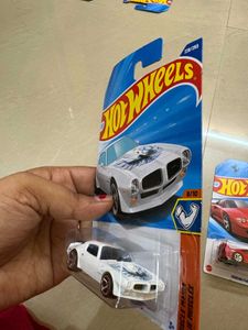 Hot Wheels &#39;73 Pontiac &amp; Ferrari F40