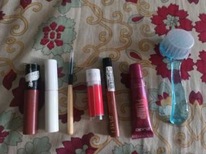 Mixed Makeup Bundle With A Freebie💘