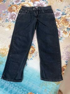 Levi&#39;s Black Straight Baggy Jeans