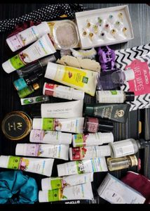 SKINLOVUES- 6 PCS WITH FREEBIES ❤️