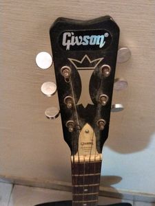 Unleash Your Musical Passion with Givson Guitar!