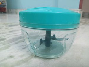 BRAND NEW FOOD CHOPPER ( + FREEBIE GRATER)