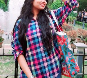 VIBRANT OVERSIZED CHECKED T SHIRT