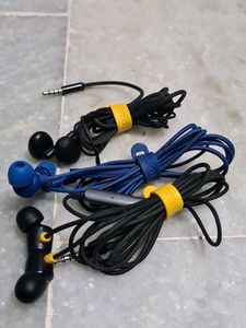 Realme Wired Earphones - Bundle of 3