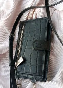 Eske Paris Leather Sling Bag
