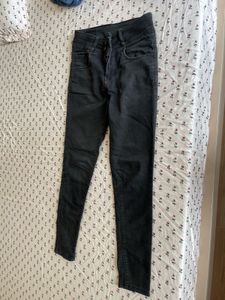 Black Skinny Jeans