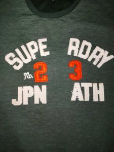 Superdry Graphic Tee Size 40 Medium