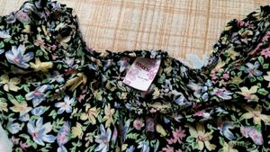New MAX Floral Print Top