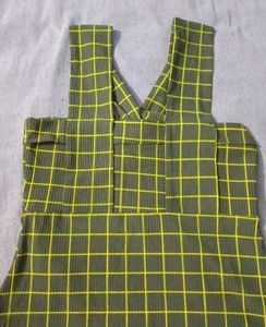 Green Pinterest Top