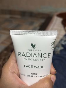 Forever Radiance Face Wash