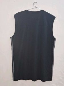 Adidas Black Training T-Shirt🖤🤍