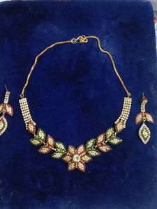 Elegant Necklace Set
