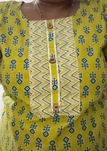 2  Kurta Sets only 600 rs
