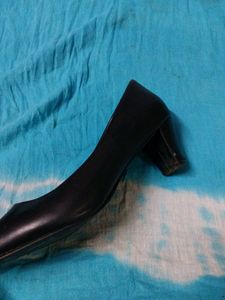 Shoe