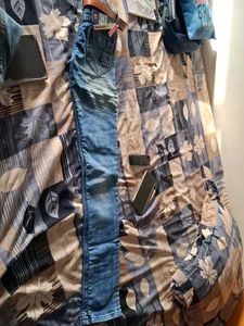 Itimatum Jeans with Belt