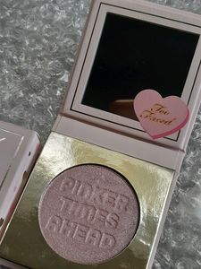 Too Faced Highliter