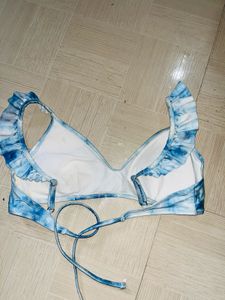 • “Ocean hues, summer moods Bra  ☀️”