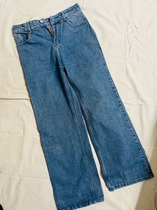 4 Jeans And 1 Dangri