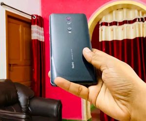 Redmi K20 Carbon Fiber Edition Popup Camera