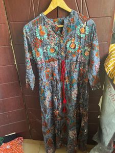 Beautiful unused anarkali kurti with red leggins