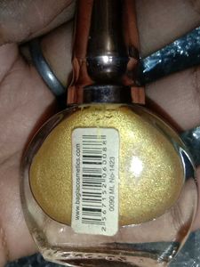 I Am Selling Golden Eyeliner