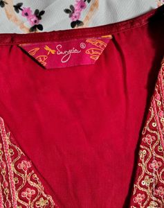 New Elegant Kurta Set from Myntra