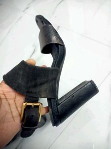 Stylish Black Heeled Sandals👡👡