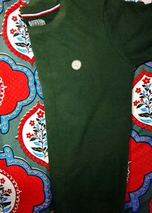 Boys Green Sweatshirt Size M