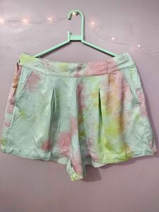 TIE-DYE SHORTS (BEACH VACATION)