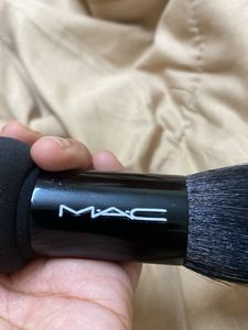 MAC dual Brush