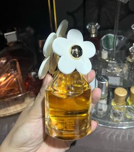marc jacobs daisy