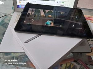Apple iPad - Excellent Condition!