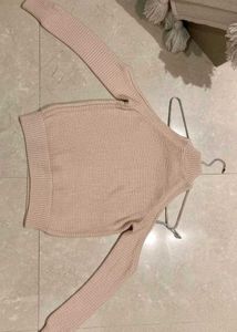 CUT SHOULDER TOP.....✨🤍