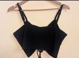 H&amp;M Cut-Out Crop Top