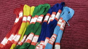 Crochet threads of 5 different colours