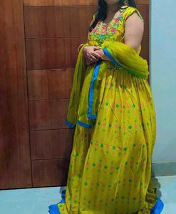 Elegant Yellow Ethnic Gown