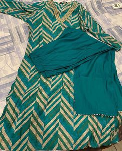 Printed straight sequent Kurti trousers
